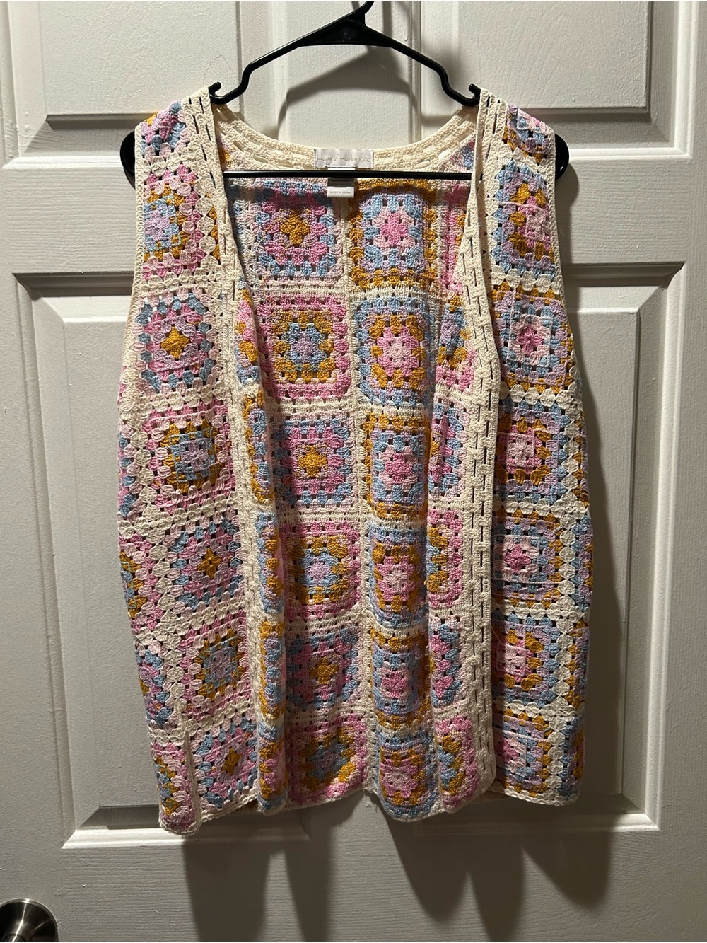 House of Harlow 1960 Knitted Crochet Pastel Coastal Grandma Square Vest One Size